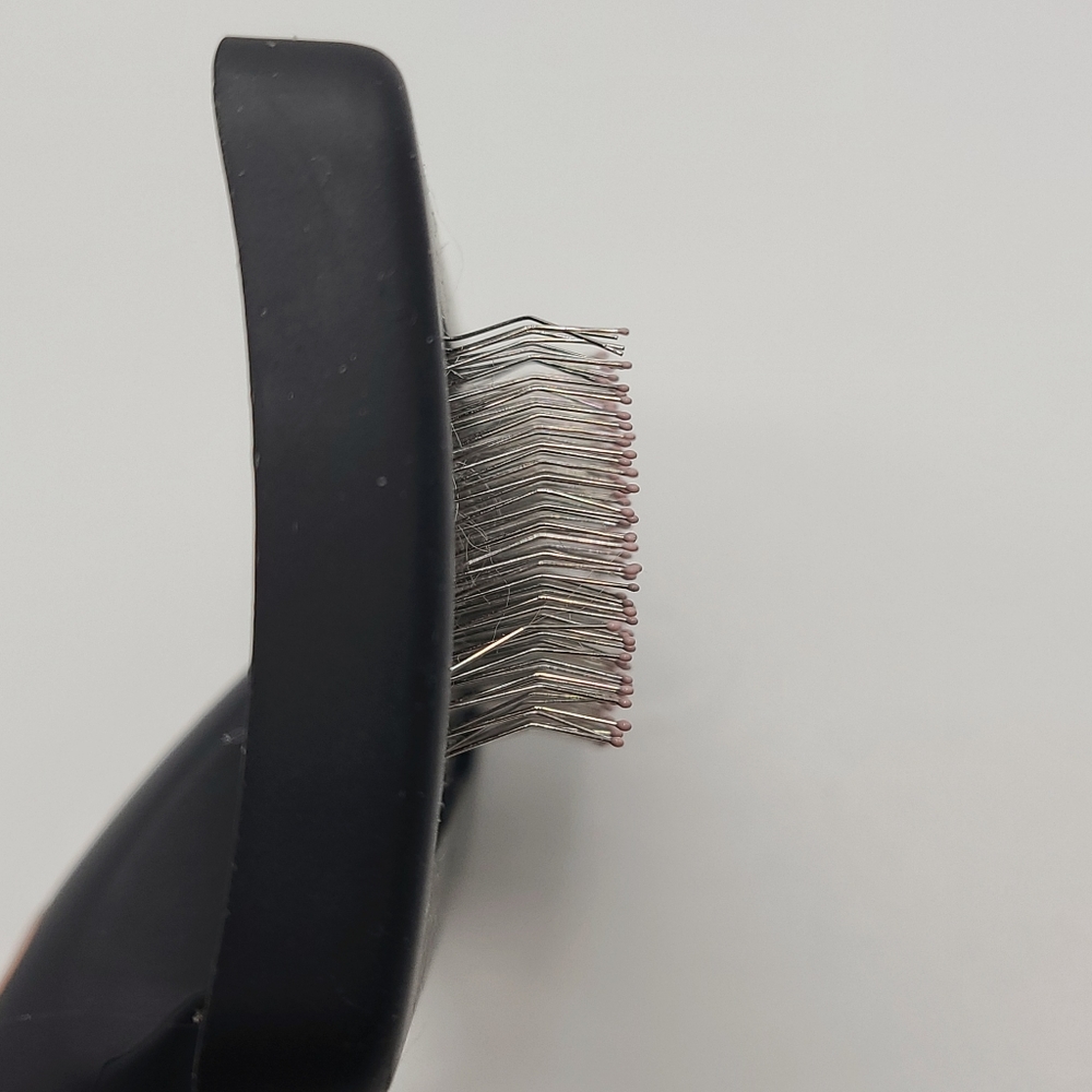 Well & Good  Cushion Slicker Brush, from Petco. - Picture 3 of 3